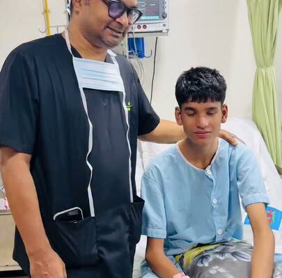 তিয়ান ১০ম শ্রেণীতে পড়ে